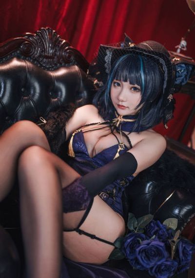 欧美老奶奶后院晒太阳_4K在线观看电视