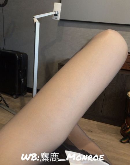 qq头像女生欧美抱猫_高清神马在线观看
