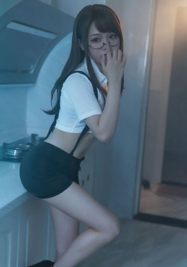 亚洲蜜芽在线精品一区_有字幕完整版